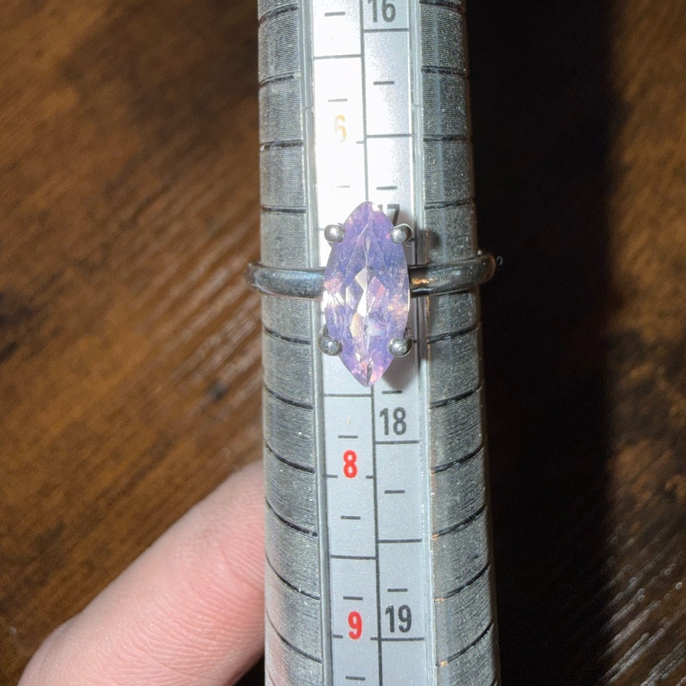 Rose de France amethyst ring